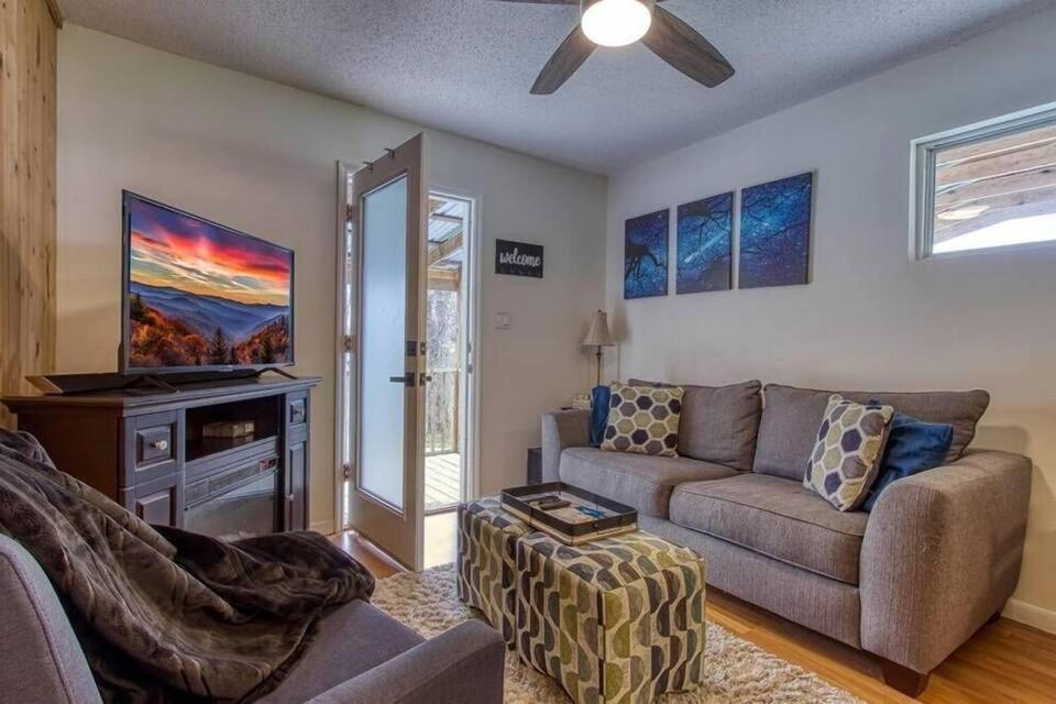 Moonlight Cottage - Your Romantic & Scenic Escape Севьервилл Экстерьер фото